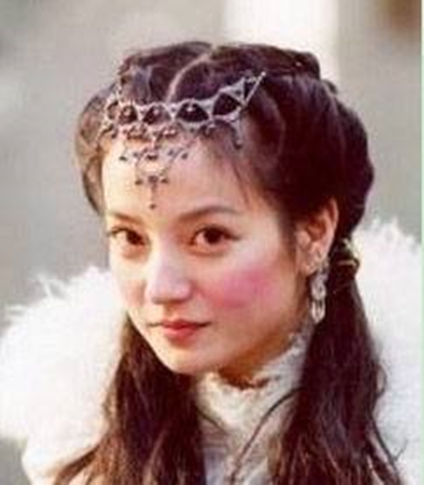 赵薇的古装造型不止小燕子,还有她饰演的岳清儿,有谁还记得?