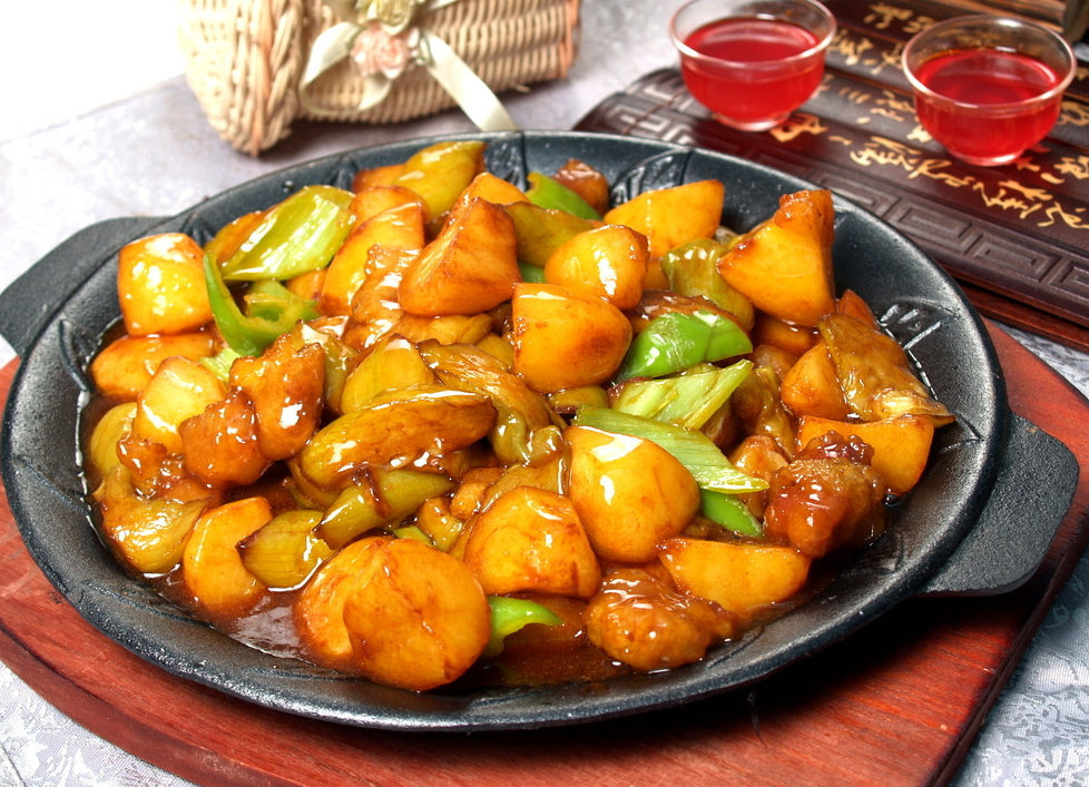 厨师长教你"地三鲜"的家常做法,口味咸鲜又下饭,比肉还香!