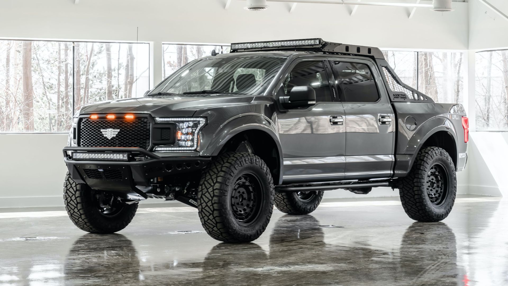 msa团队手工打造的军用规格福特f-150,采用fox 3.