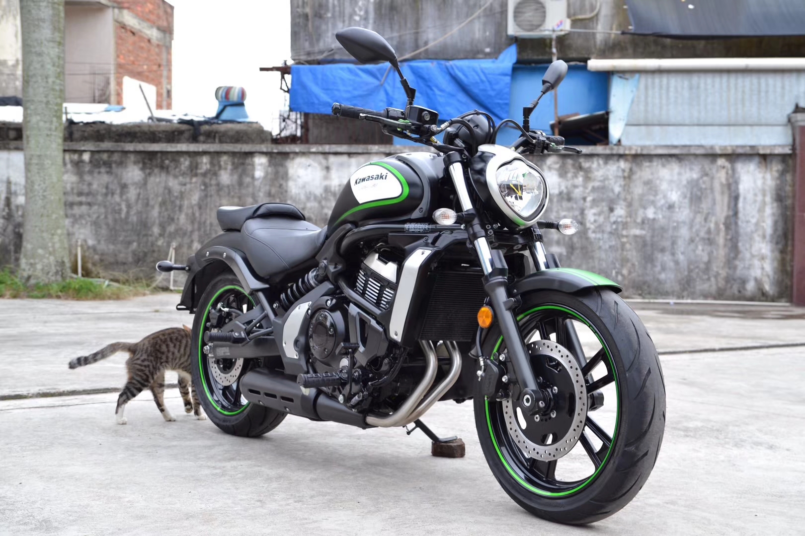 一款国内能买到的大排量太子车:川崎火神650!