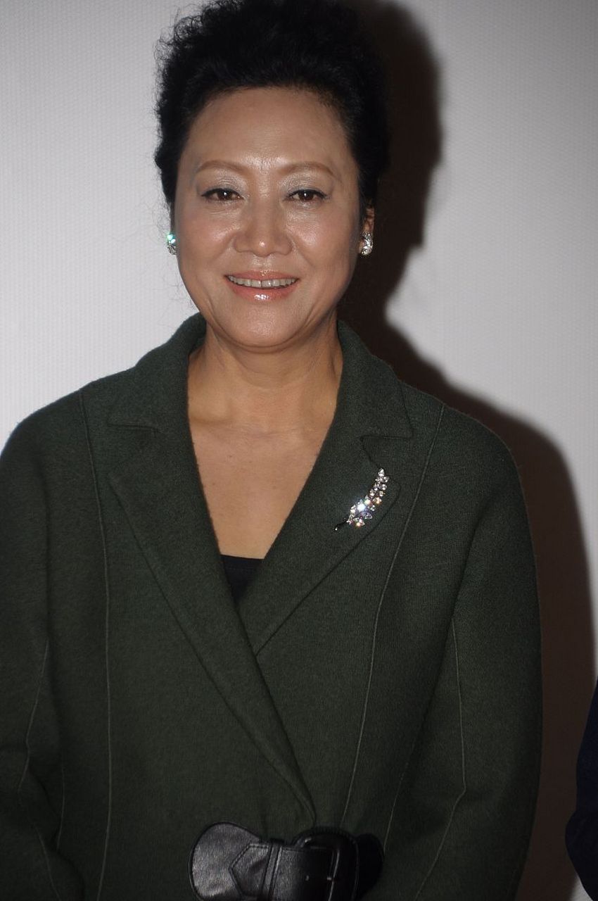 一天夜里,王丽云拍完戏回家,突然发现自己没有带钥匙