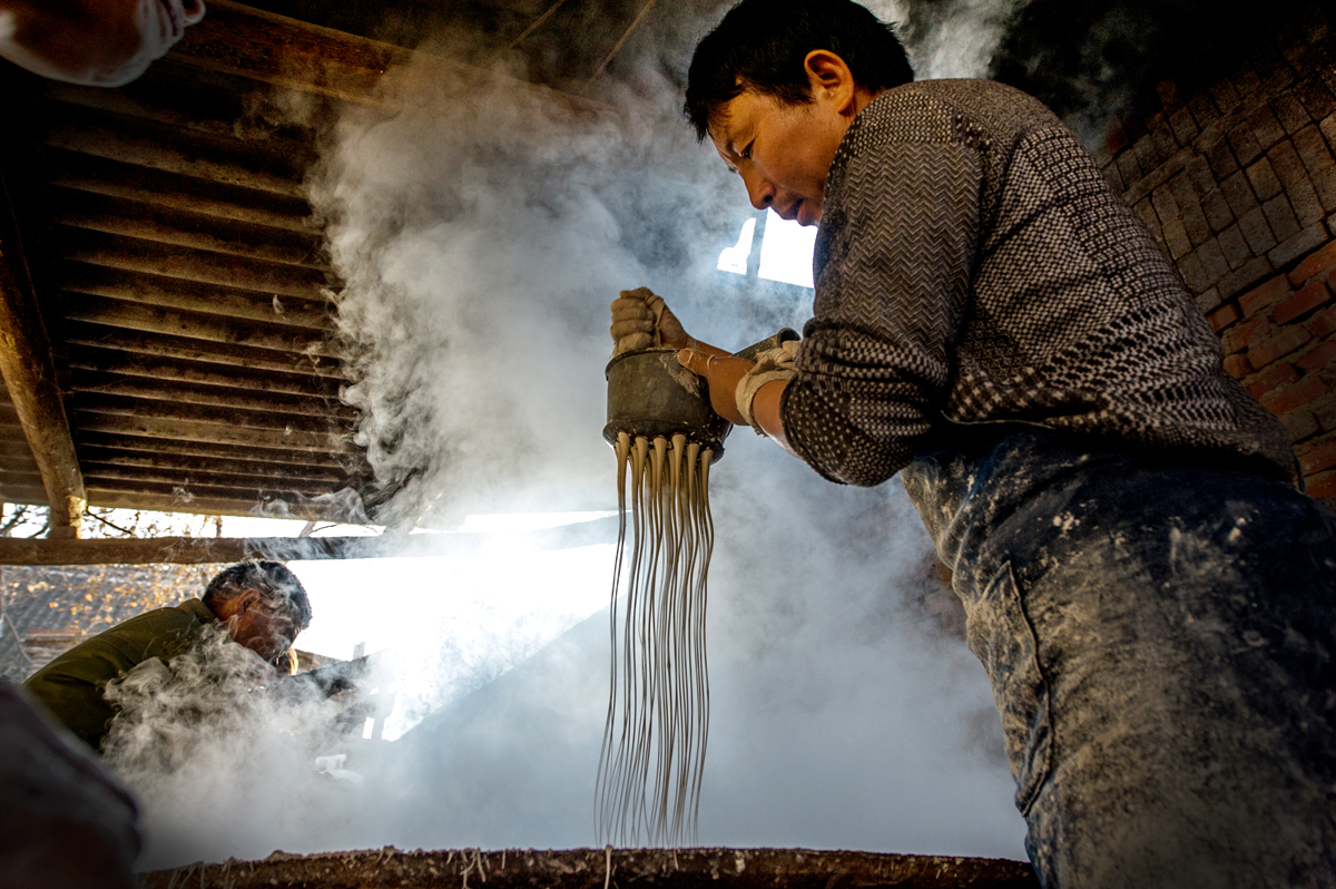乡村传统手工粉条制作