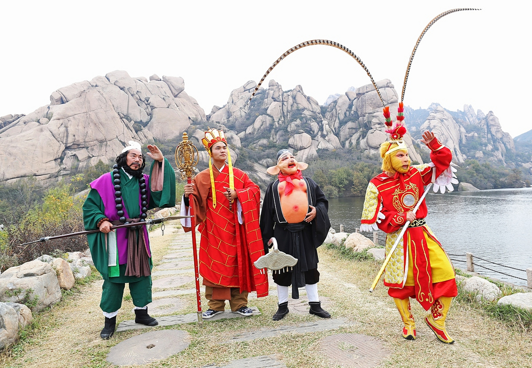 《西游记》是一本让人爱不释手的经典名著,讲述了唐僧师徒四人西天