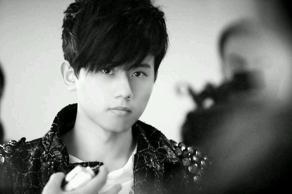 看我们的男神歌手,张杰是如何出道的呢