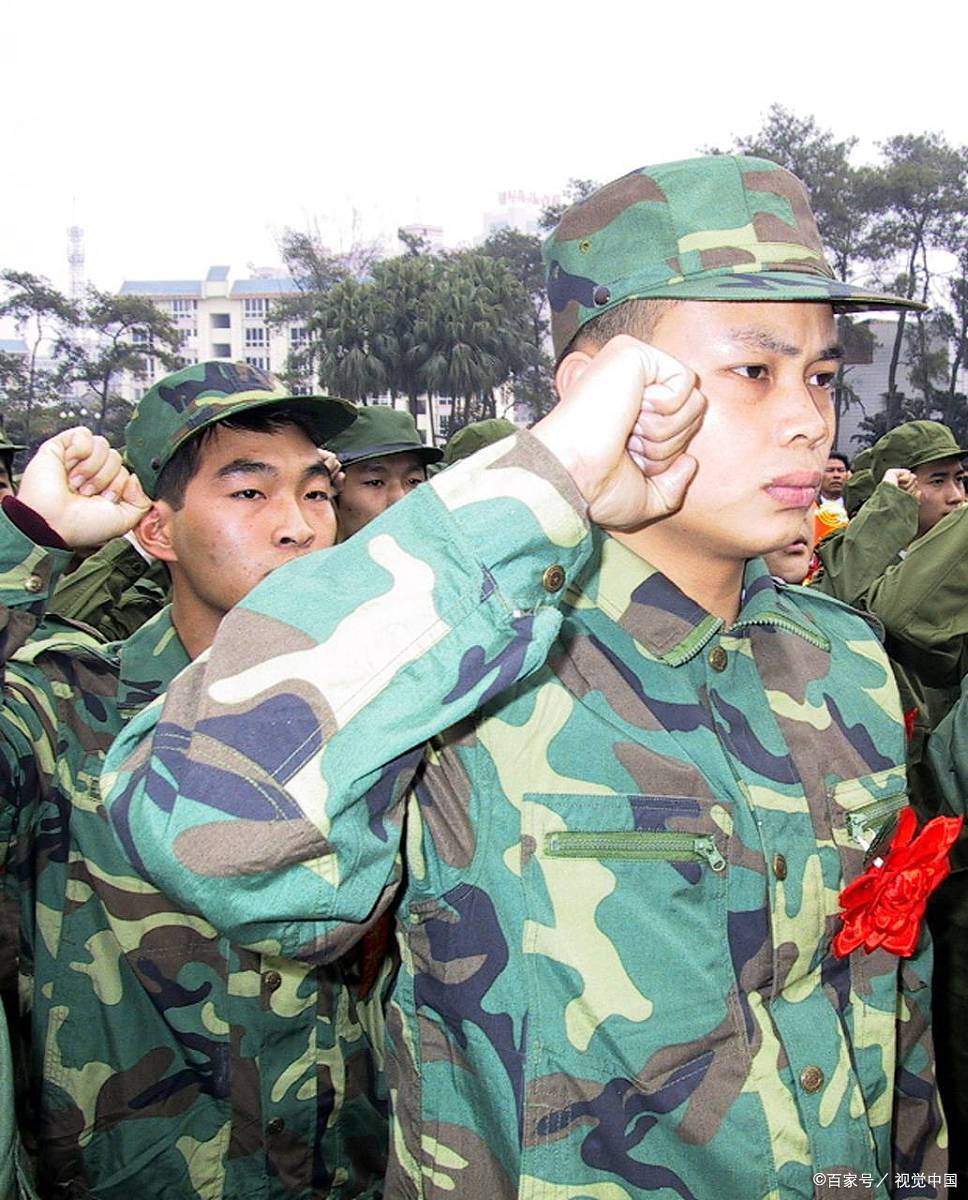 嘿,兄弟姐妹们,聊聊大学生征兵的好处,其实这不只是