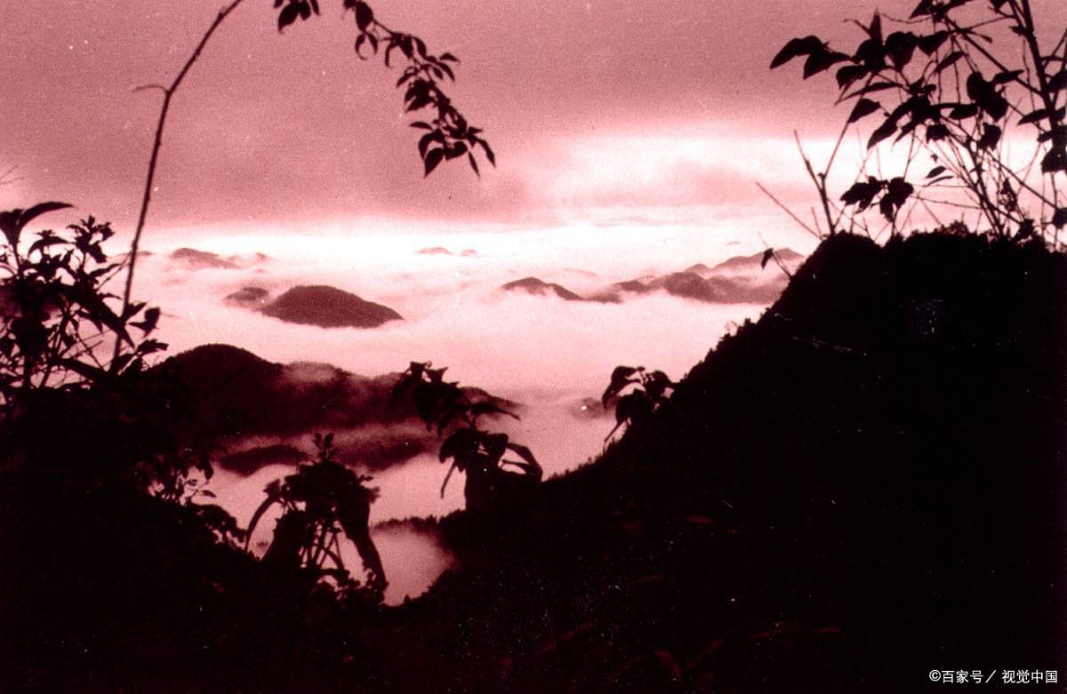 士人颜斶高风亮节,拒绝向齐王卑躬屈膝,终使暴戾昏君折节下士