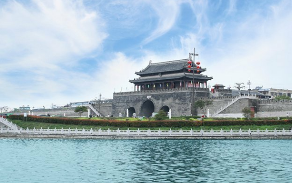 航拍淮南寿县护城河城墙,寿春真不愧为兵家必争之地
