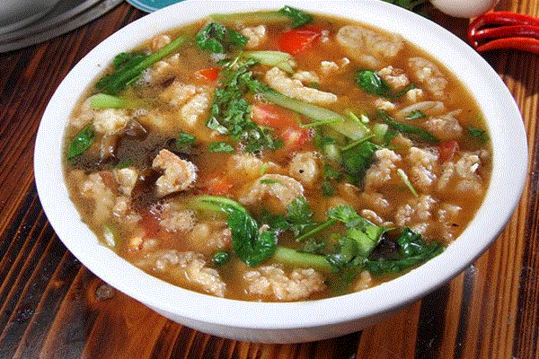 酥肉汤,细嫩爽口的肉感,一道传统的汉族过年名菜
