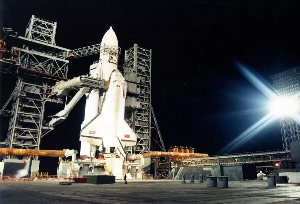 苏联梦碎"暴风雪"号航天飞机