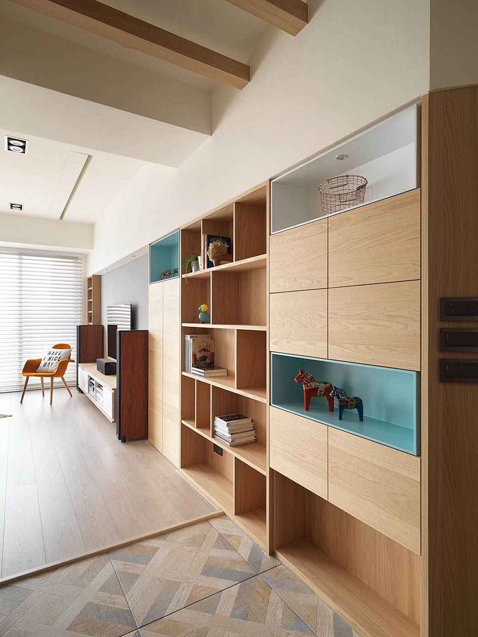 生活在繁杂多变的世界里已是烦扰不休,而简单,自然的生活空间却能让人