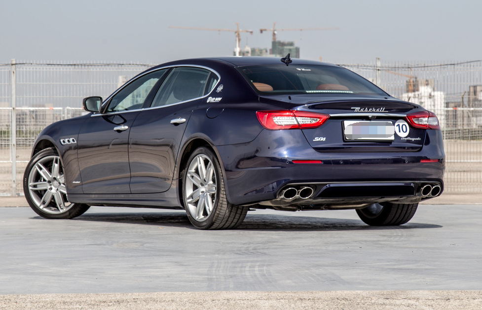 外观优美的玛莎拉蒂quattroporte,延续家族设计风格,很受欢迎