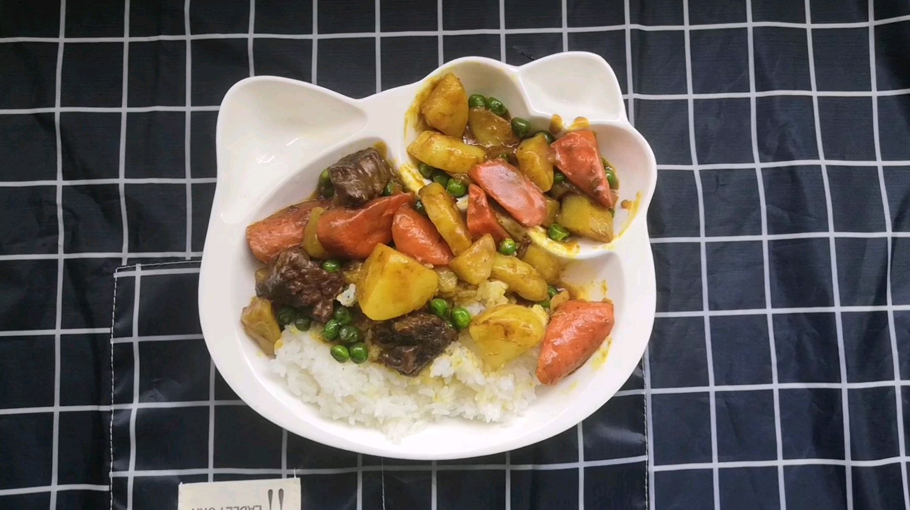 牛肉土豆咖喱饭,我说好吃不算,你试过说好吃才算