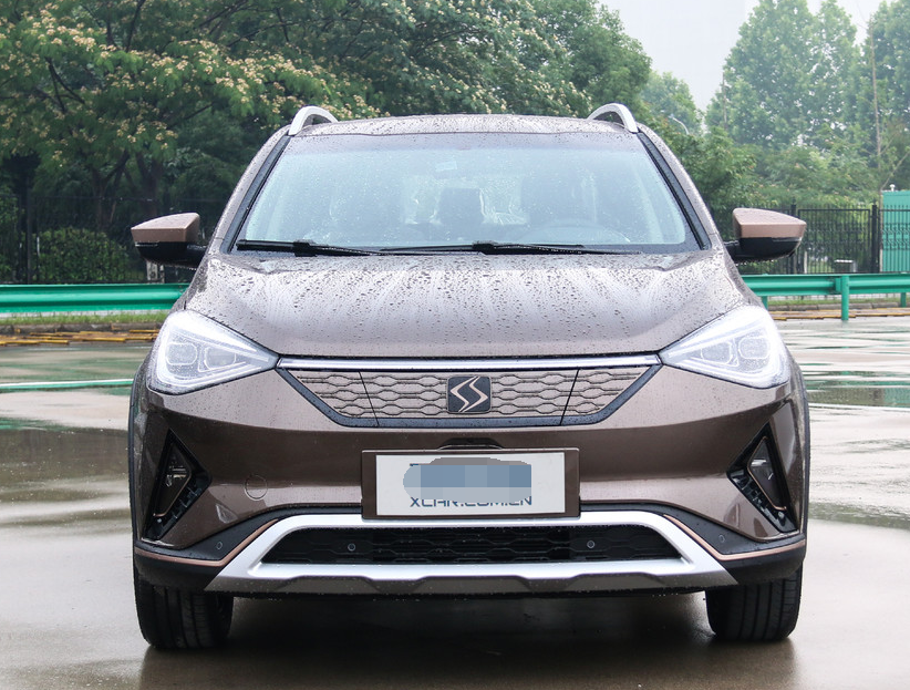 采用了颜色多元化的设计的sol e20x基本型