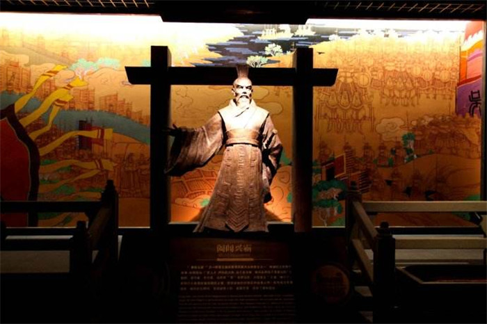 苏州真山发现神秘墓葬,工人们进洞哄抢国宝,墓中出土上万件文物