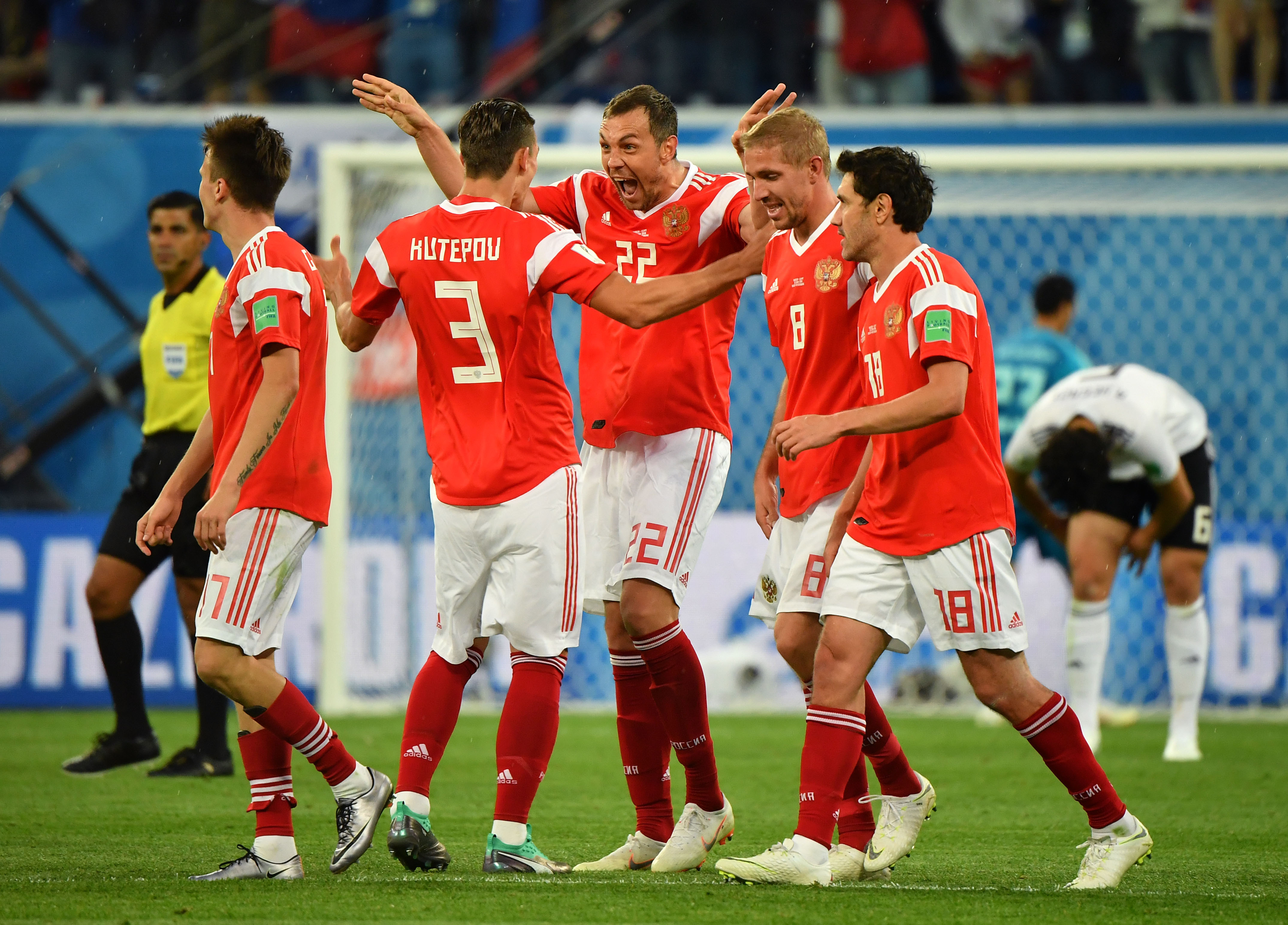 足球——a组:俄罗斯队久巴进球(3)