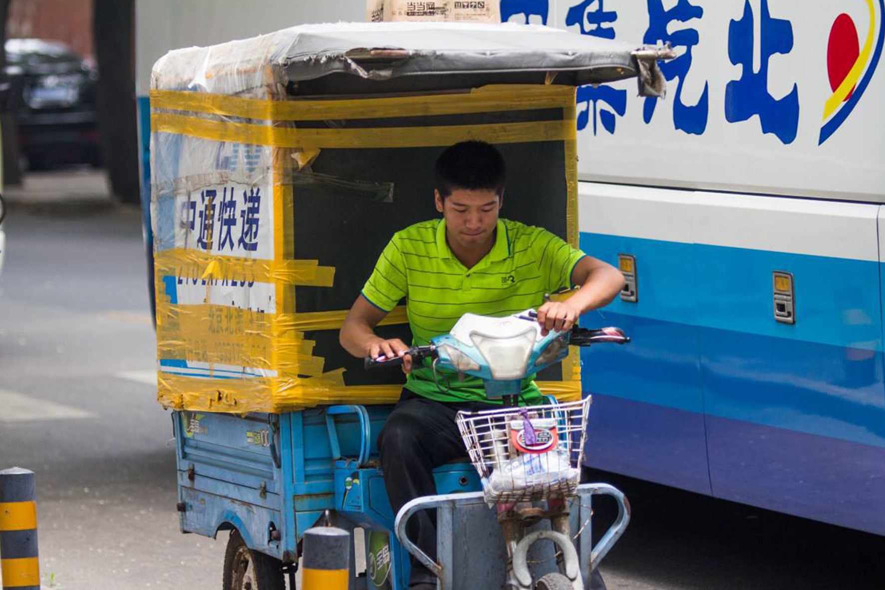 直到真正做了快递员,才算知道,这份职业的"可怕"之处!