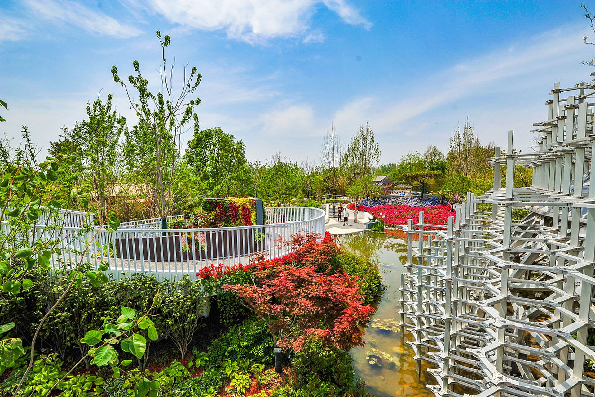 动态优创月#位于四川省成都市武侯区金花桥街道新苗社区,天府芙蓉园