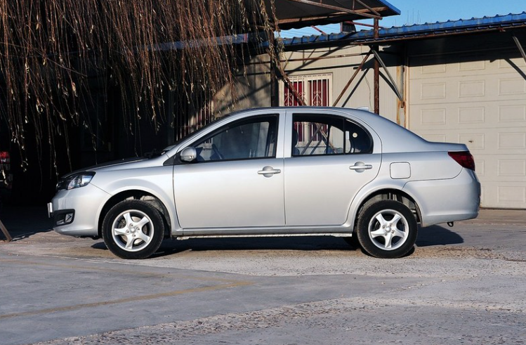 威志v5的整体风格极具力量感,非常的具有吸引力,外观可以给满分