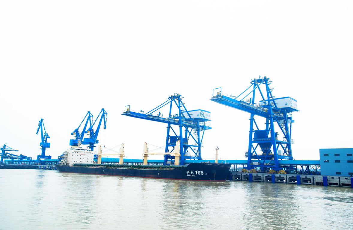 江阴港2019年货物吞吐量逾2.3亿吨