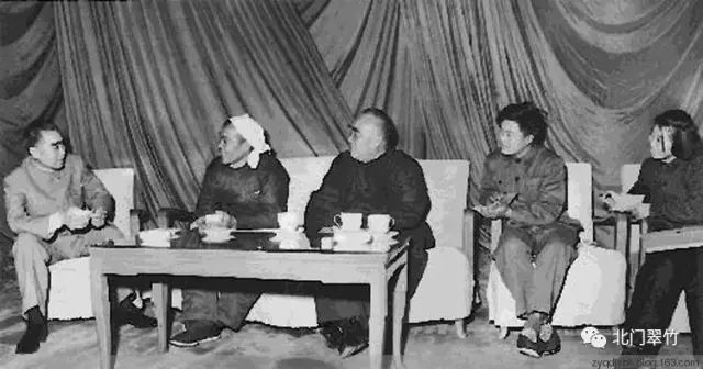 我们知青的好榜样董加耕