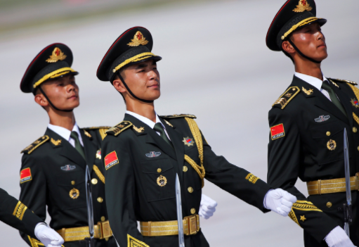 中国军队下辖的三军仪仗队,什么没有战略火箭军军服?看完秒懂