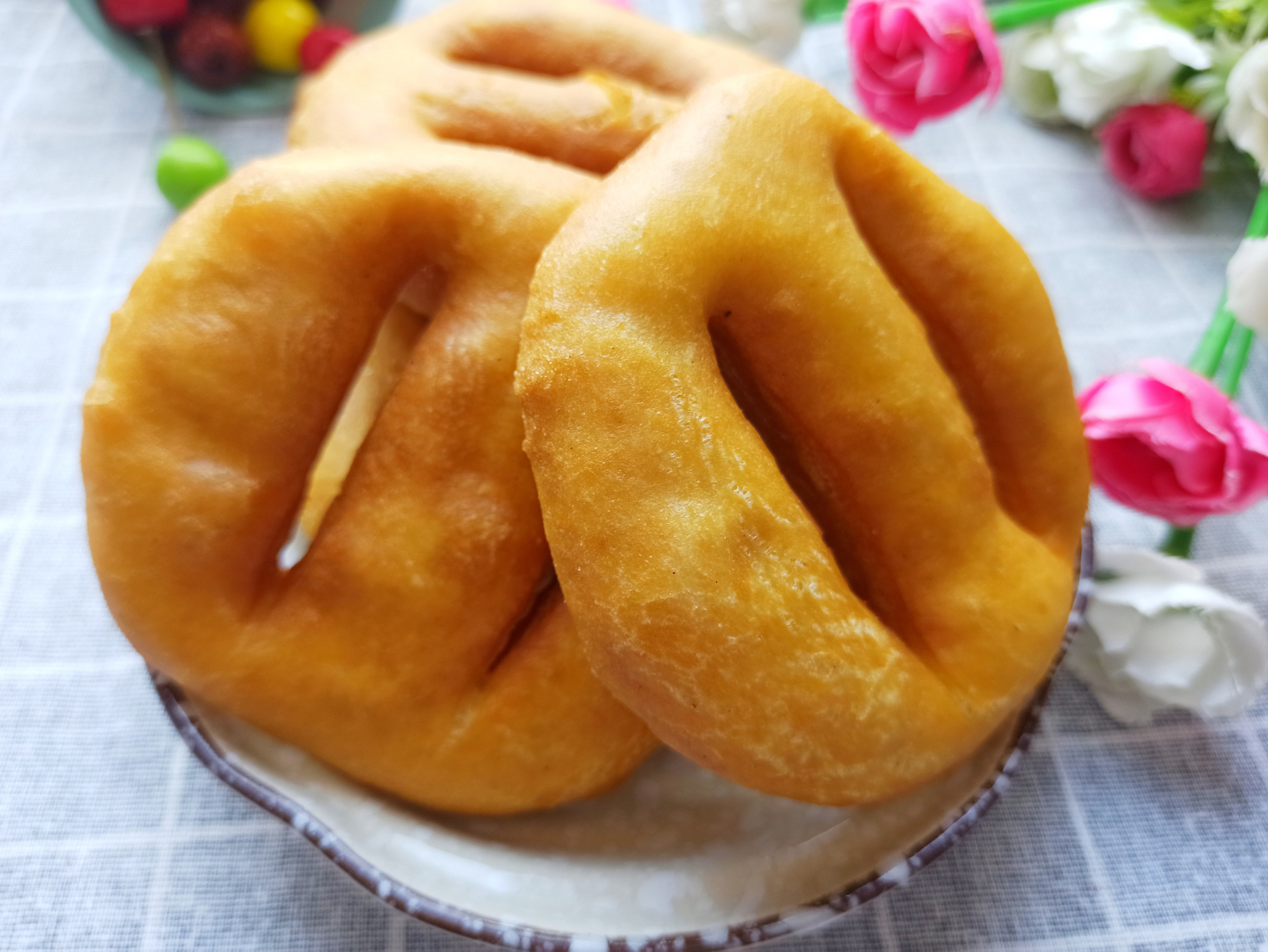 这才是炸油饼的传统做法,蓬松酥软,越嚼越香真好吃,凉了也不硬