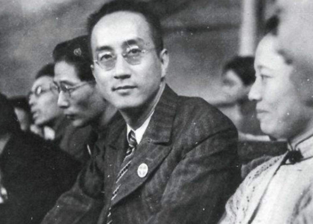 被誉为"第一支笔"的陈布雷,本该风光无限,为何选择弃世