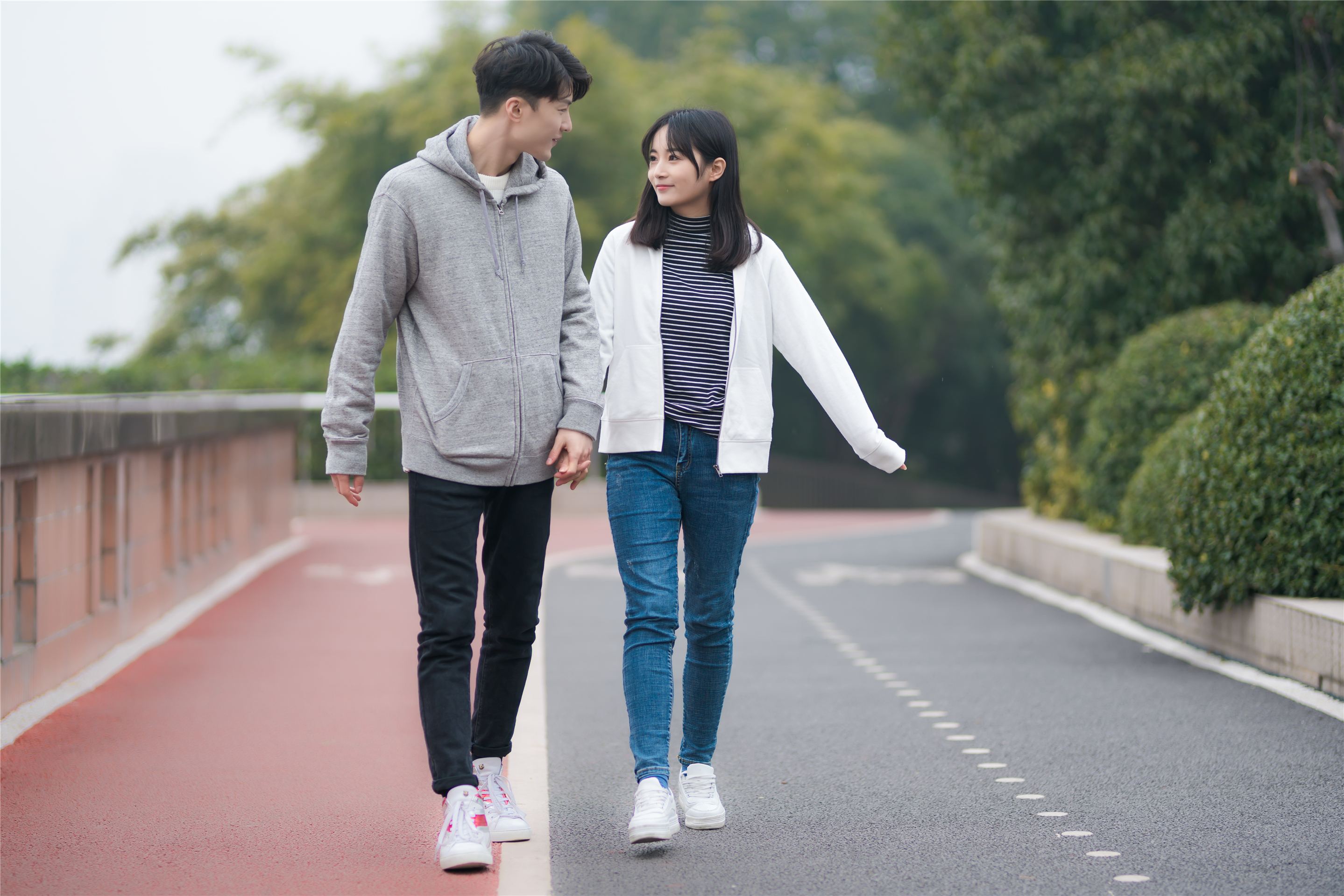 你的男闺蜜仅此一人,如今却爱上了他,这三招让他变成你的男朋友