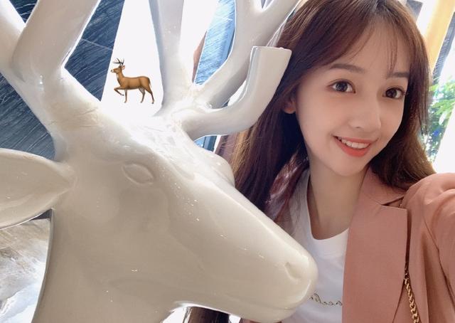 吴亦凡绯闻女友正面照曝光,长相清纯如初恋,是北电在读学生