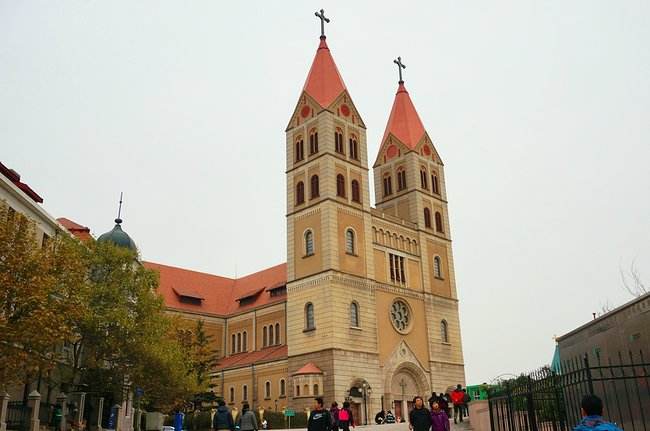 青岛,一个具有自己特色的海滨城市,它的美景会让你流连忘返