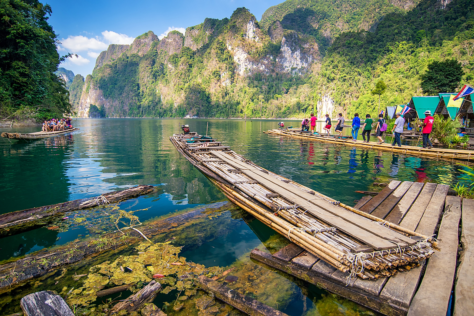 三里洋渡风景区位于广西壮族自治区上林县的东南部,距上林县城12公里
