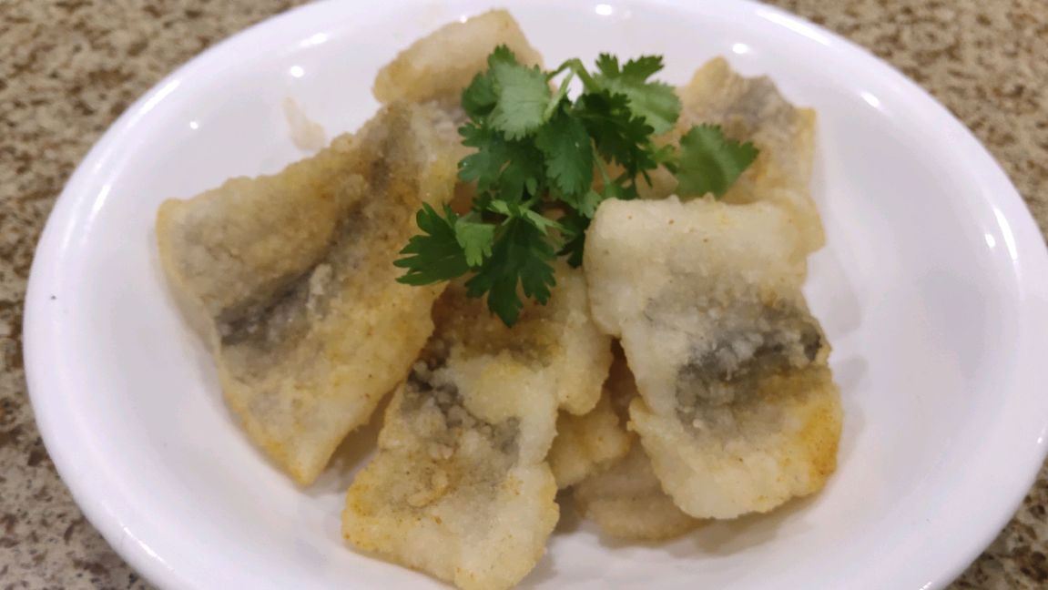 椒盐九肚鱼,酒店大厨这样做,皮脆肉嫩如豆腐