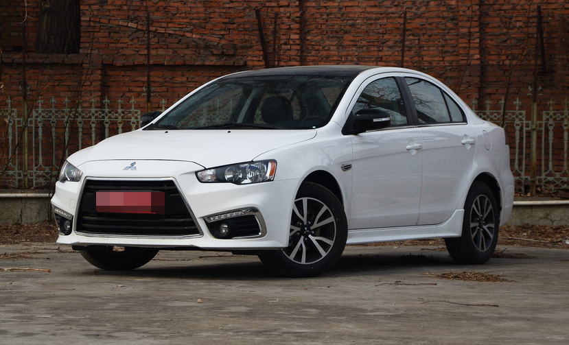 东南三菱-翼神设计简洁得体,符合年轻人审美,回头率相当的高