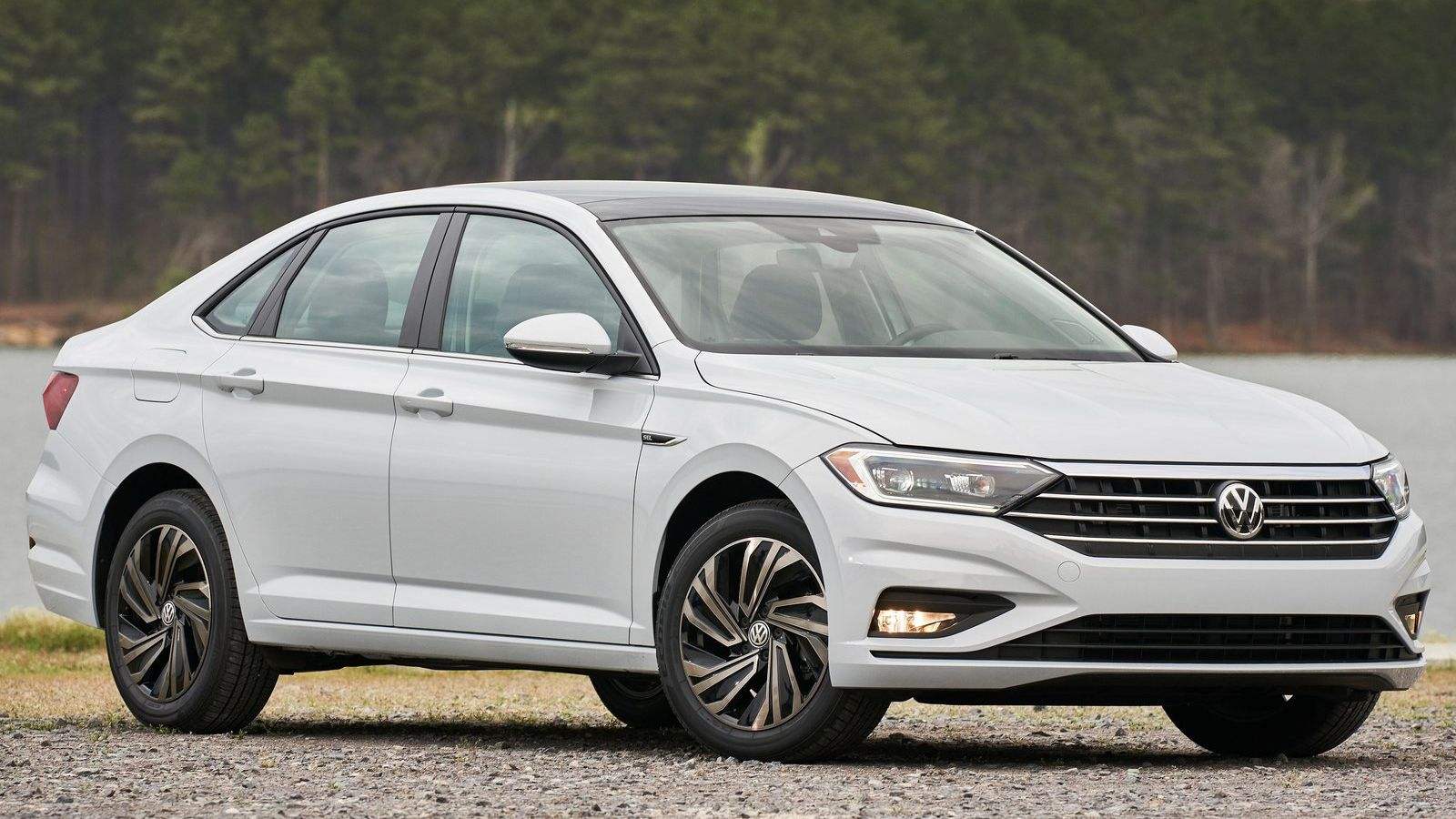 2019款全新速腾亮相了,外观和朗逸有点相似,预售价13万左右