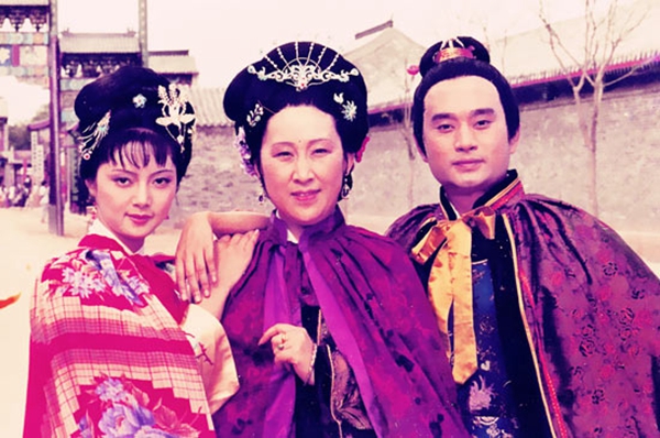 贾史王薛四大家族有多富有?曹雪芹四句话总结