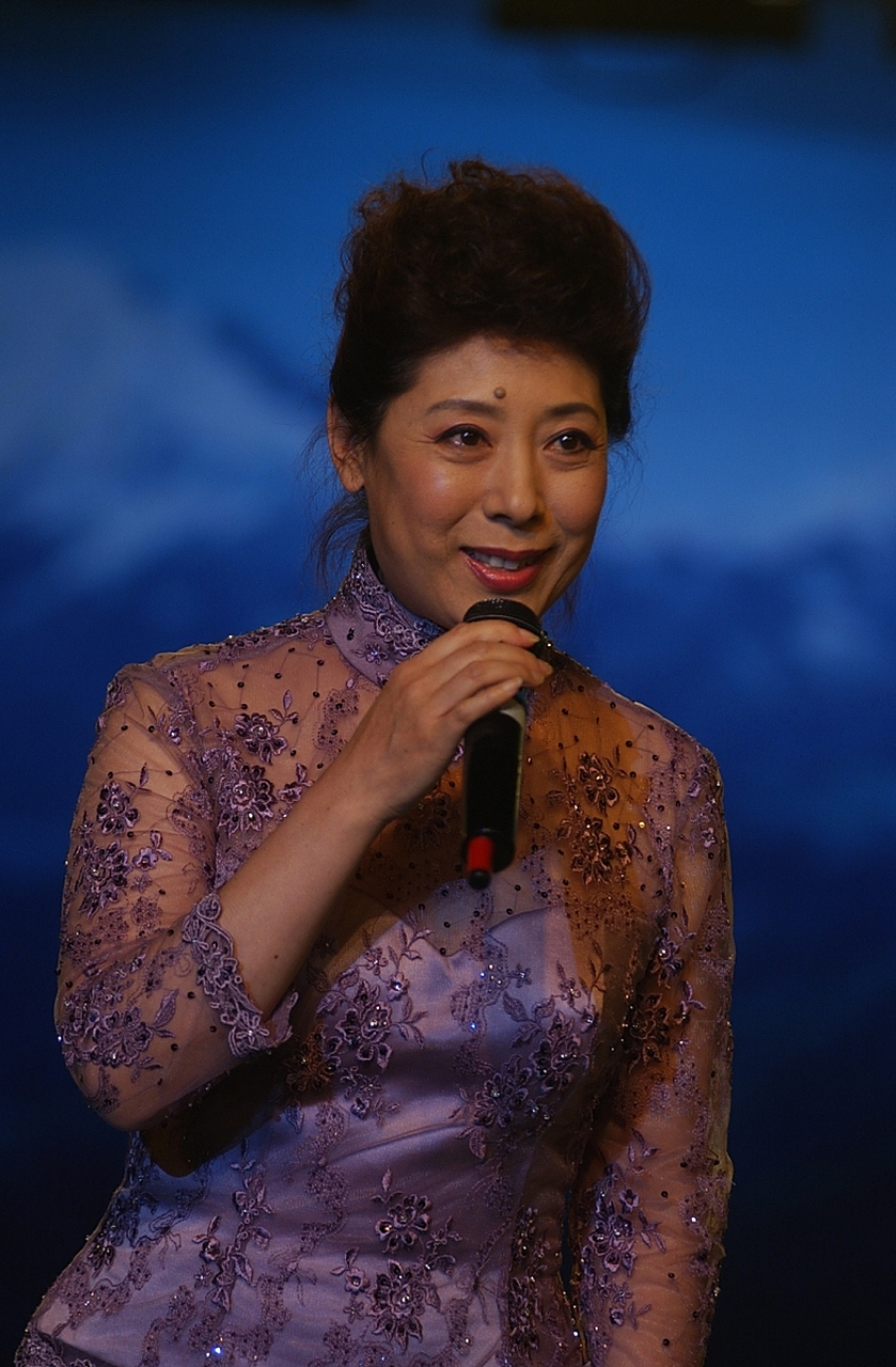 王星军苦苦哀求,但关牧村还是带着孩子离开了,而这一切都是因为王星军