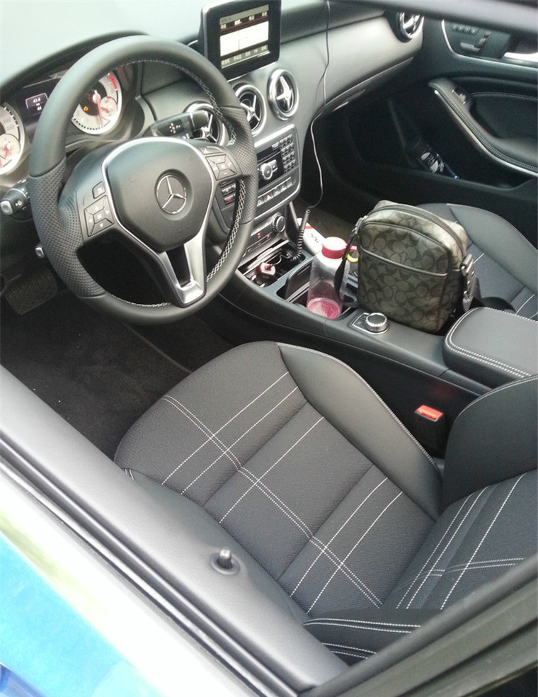 迟到的奔驰a200提车作业