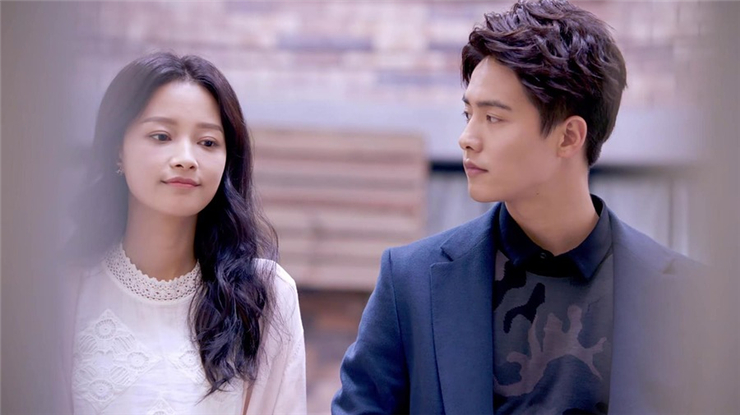 (欢迎进入免费阅读页面) 精彩内容:大家都知道,三年前,乔汐为了嫁给容