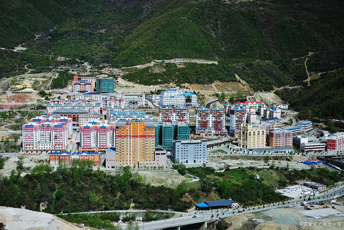 甘孜州18县市,城区面积排名,最大县城是世界最高县城,海拔4千米