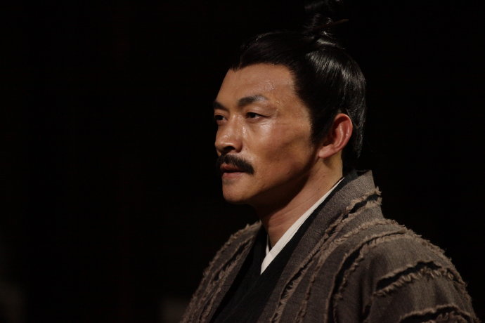 他本是祖传的教头出身,打败了呼延灼的大阵,最后却死在毒箭下