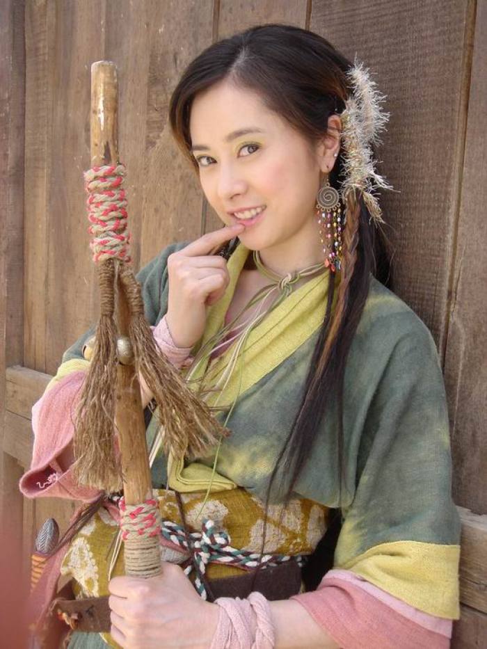 体操冠军出身,古装女神何美钿,她的6部经典作