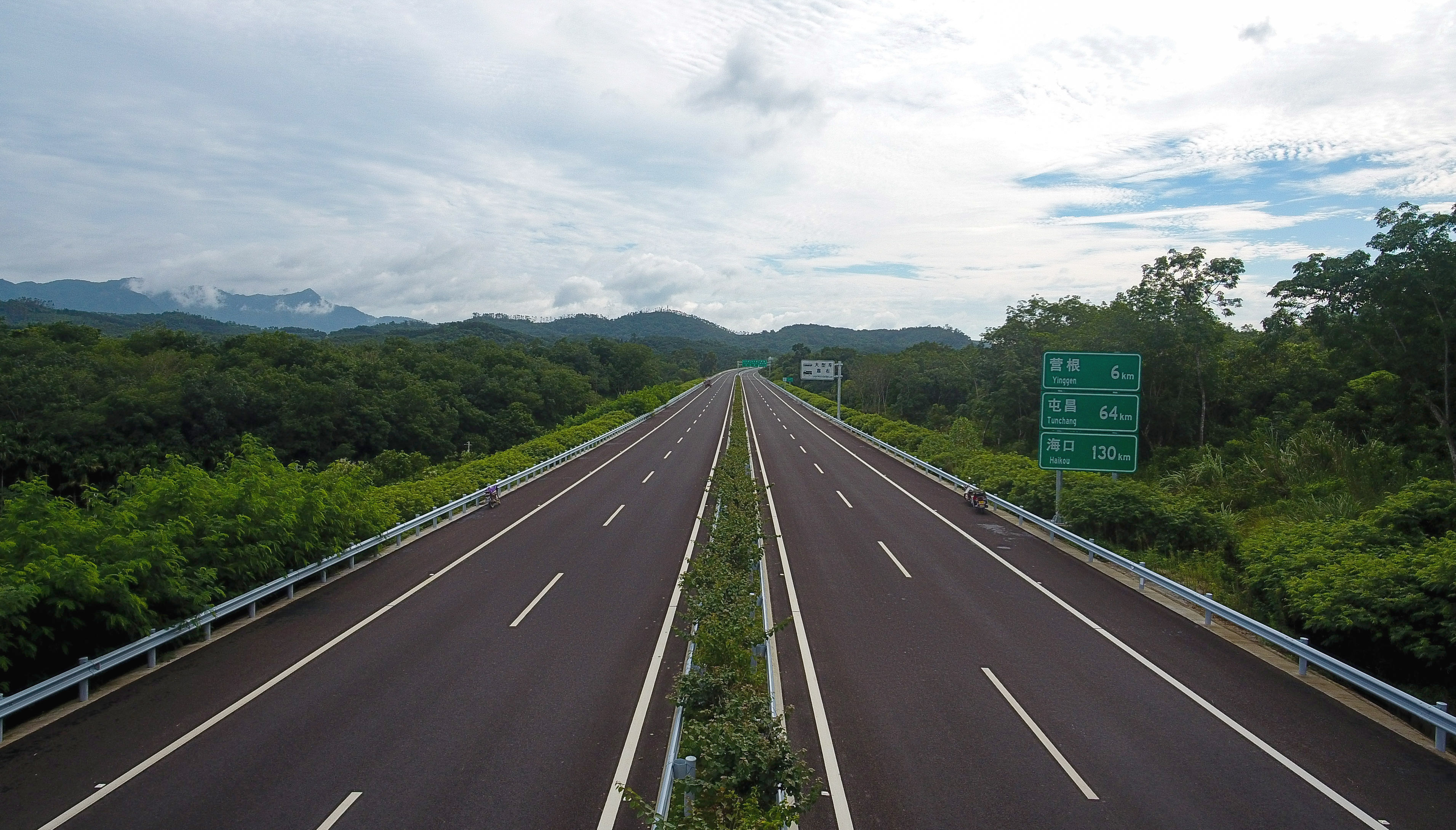 海南:琼乐高速开通在即(1)