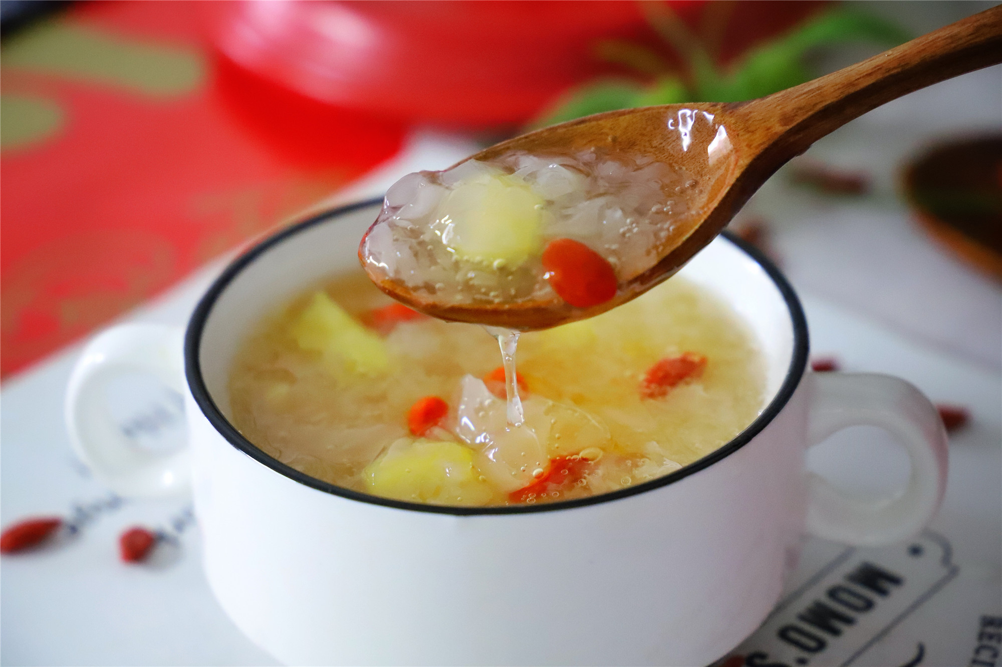 春天,女人别忘给自己煮上几道甜羹,隔三差五喝一碗,素颜也美