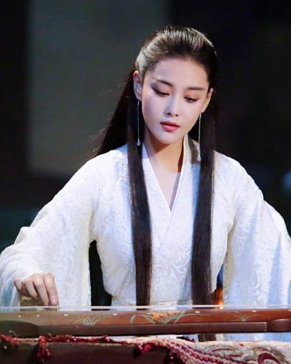 古装最美抚琴女星,郑爽的温婉动人,杨幂摄人心魄