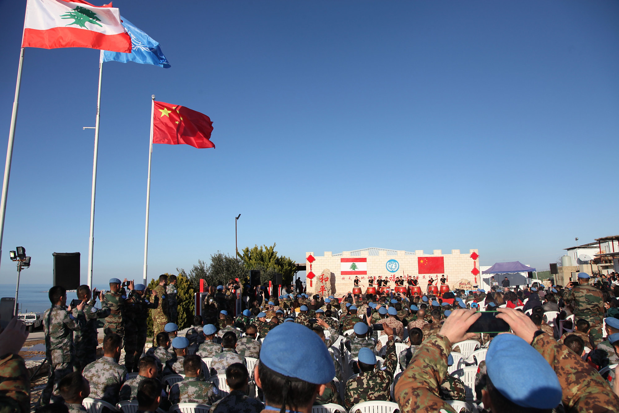 欢度中国年 共筑和平梦——记中国赴黎维和部队春节军民联欢