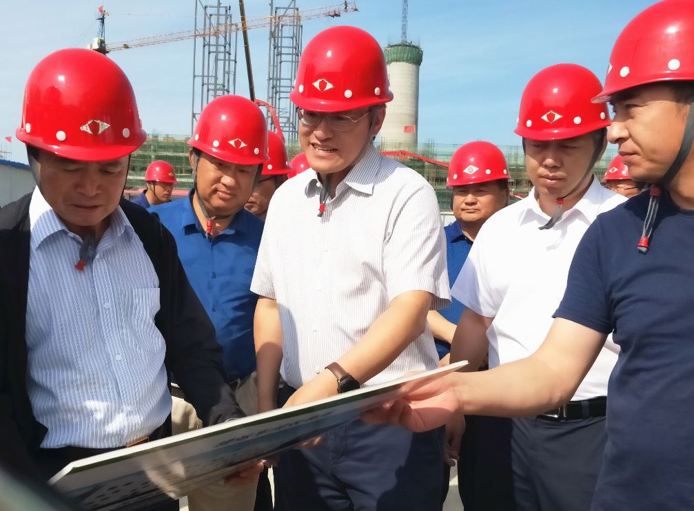 国网蒙东电力公司党委书记,董事长潘秀宝深入阿荣旗调研