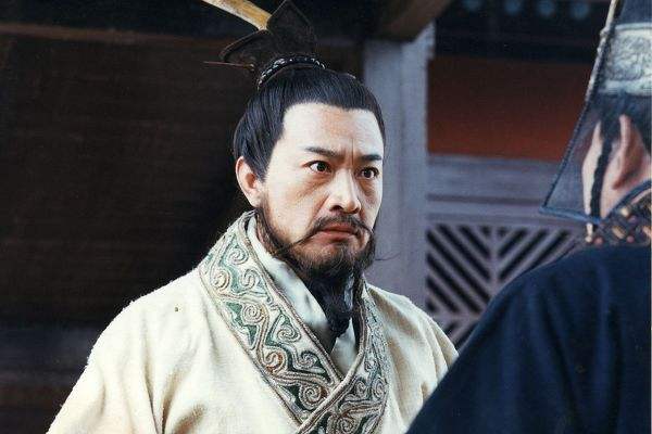 夜郎国国王自大,惹了汉朝的一位不入流太守,被他用"三招"所灭