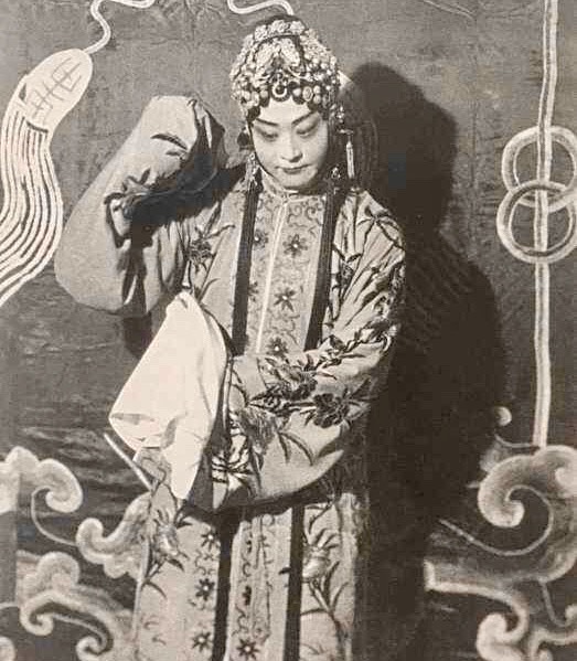 程砚秋曾想拍《锁麟囊》戏曲电影,但遭相关方拒绝
