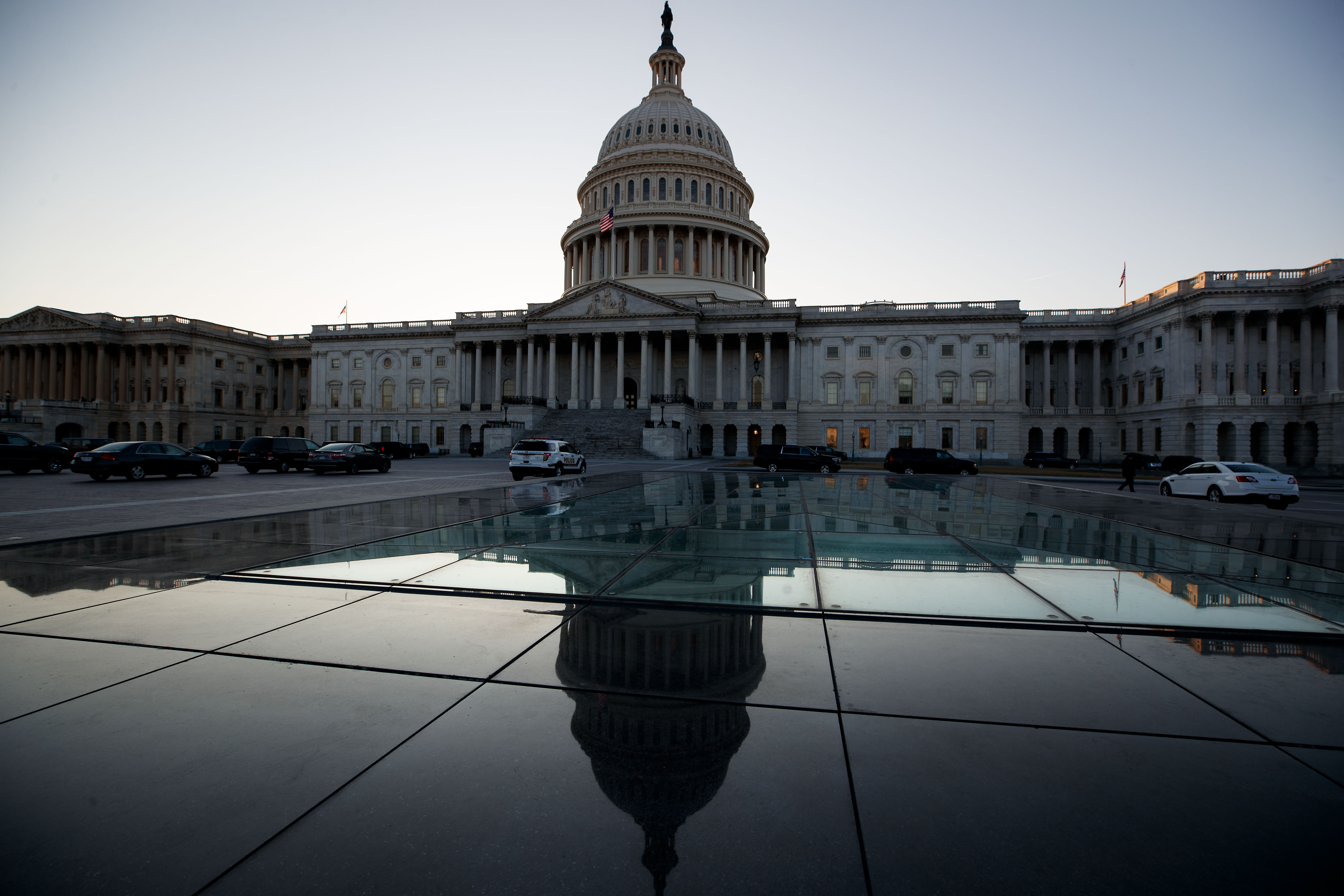 (国际)(2)美国政府技术性"停摆"