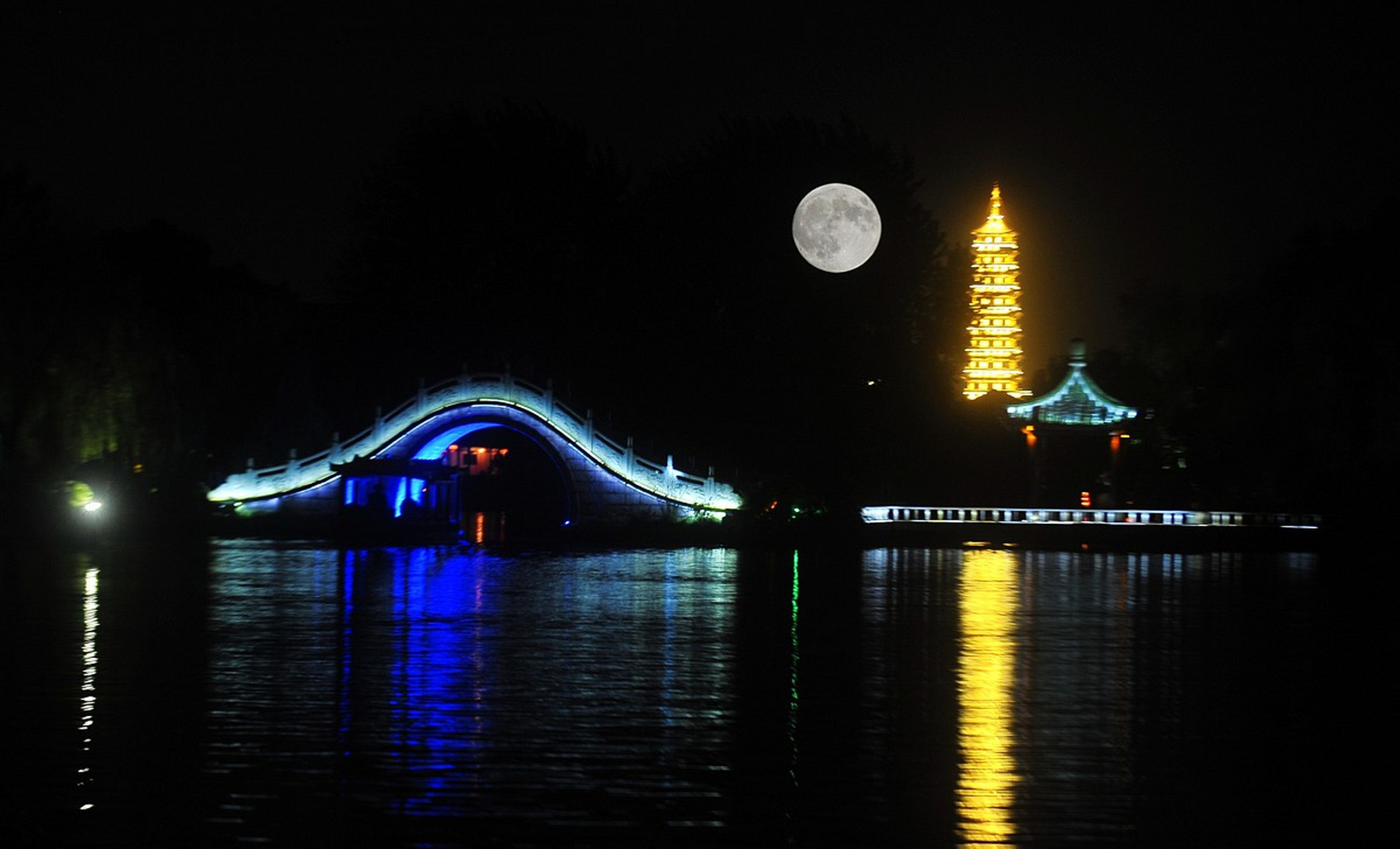 春江花月夜景色图片